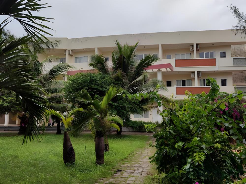 maxivic beach resort