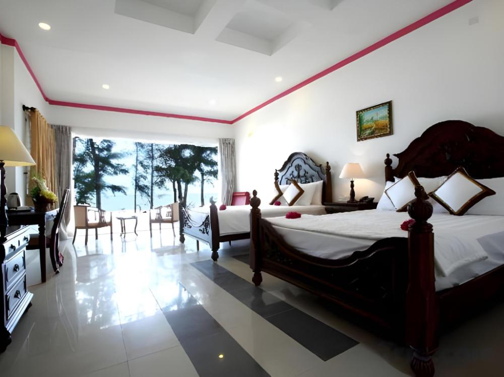 maxivic beach resort