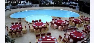 maxivic beach resort