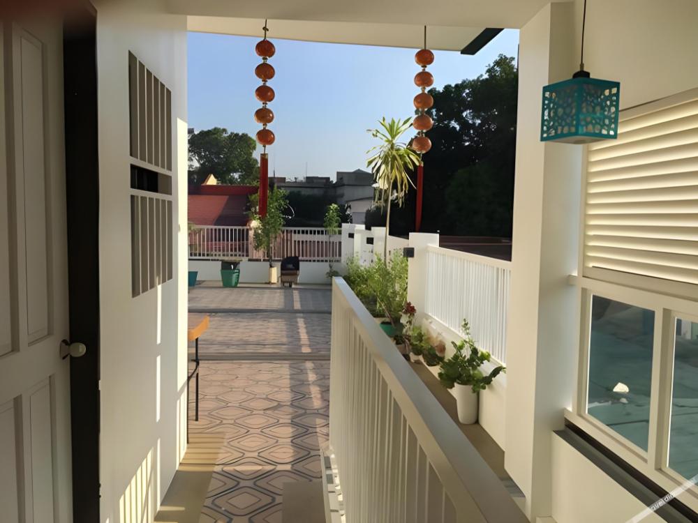 nearest hostel pasay city