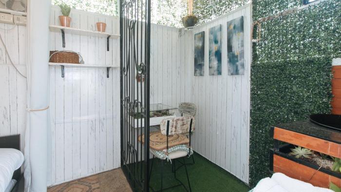 nearest hostel pasay city