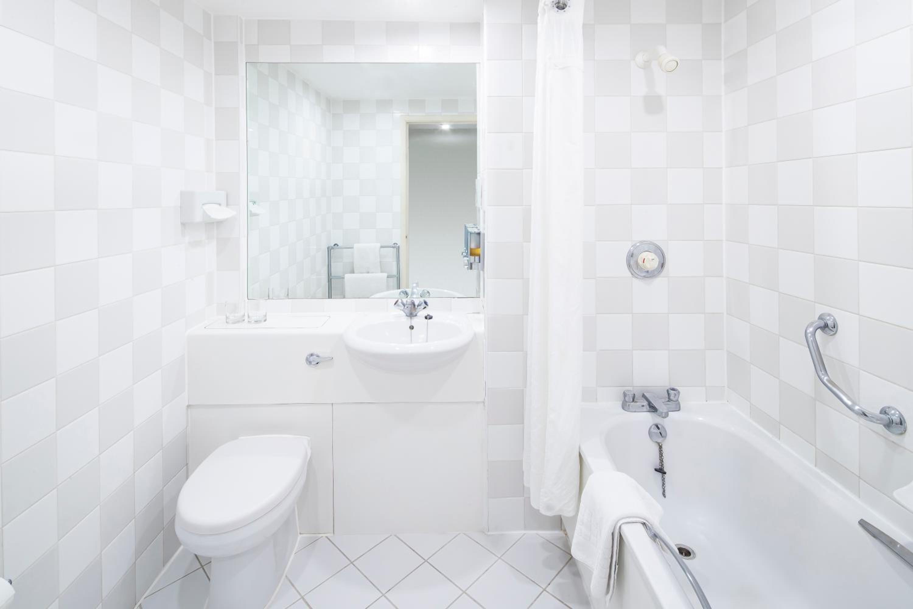 holiday inn hull marina by ihg