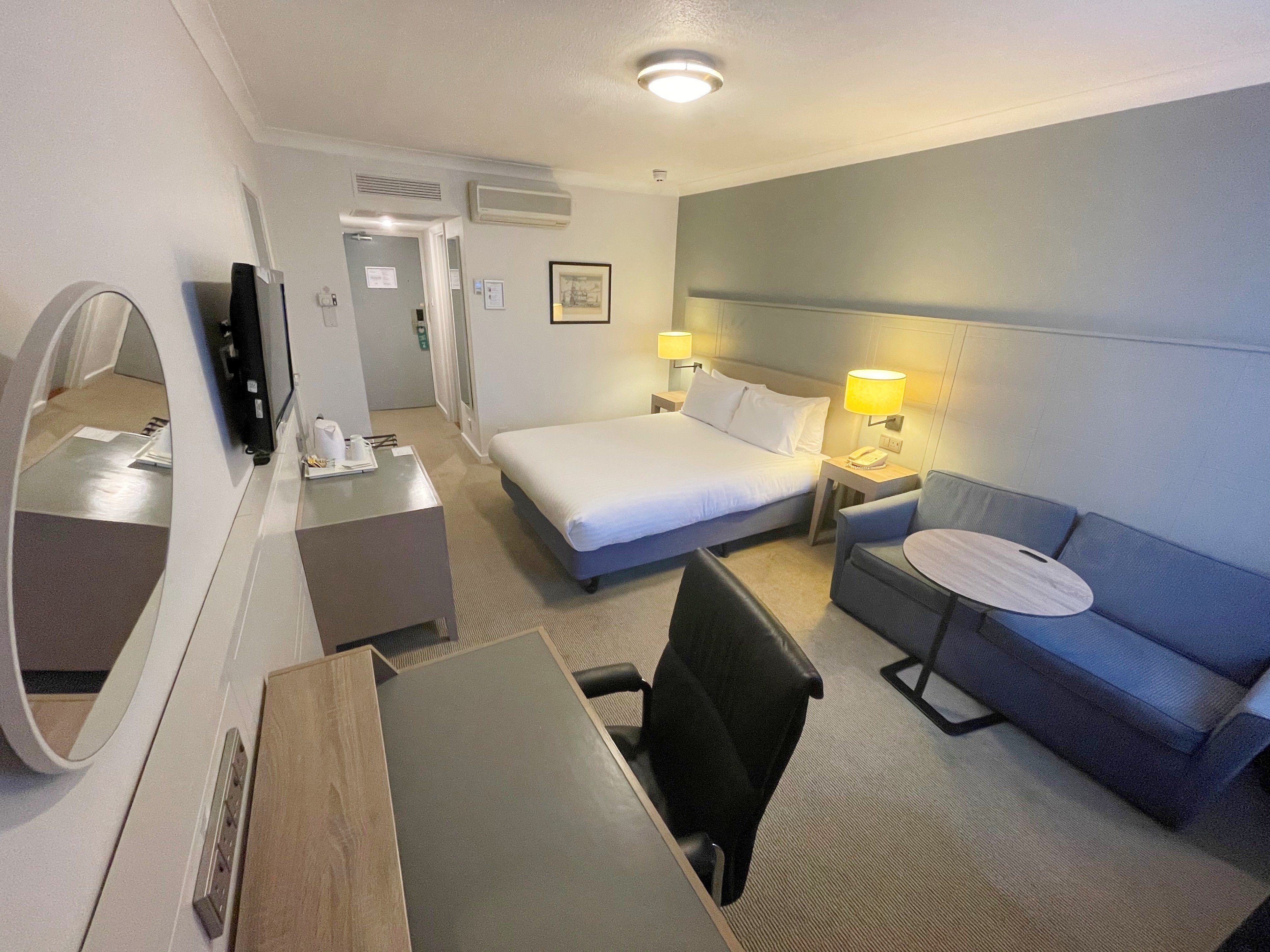 holiday inn hull marina by ihg