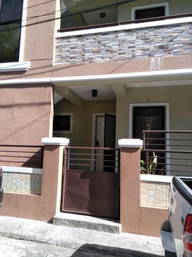 v f riton apartelle