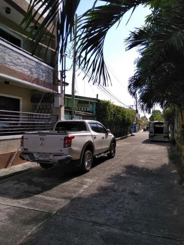 v f riton apartelle