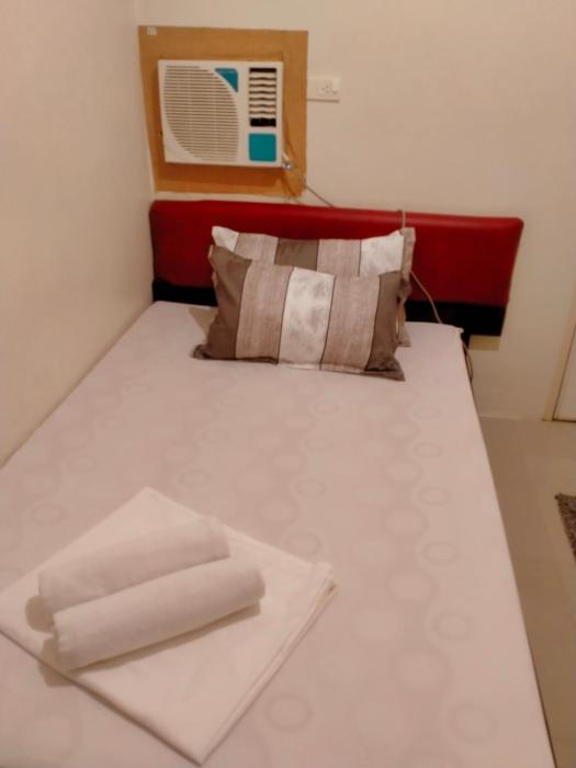 v f riton apartelle