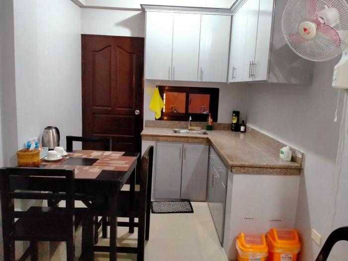v f riton apartelle