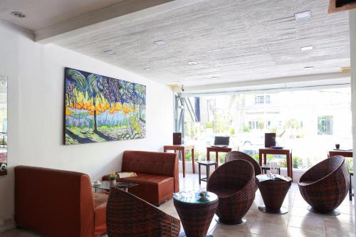 aloft hotel and hostel pattaya