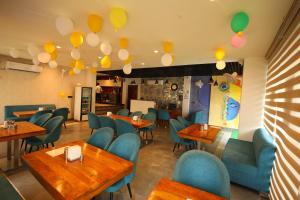 Radha Bihari Nikunj Inn,Mathura>>Mat,5 star