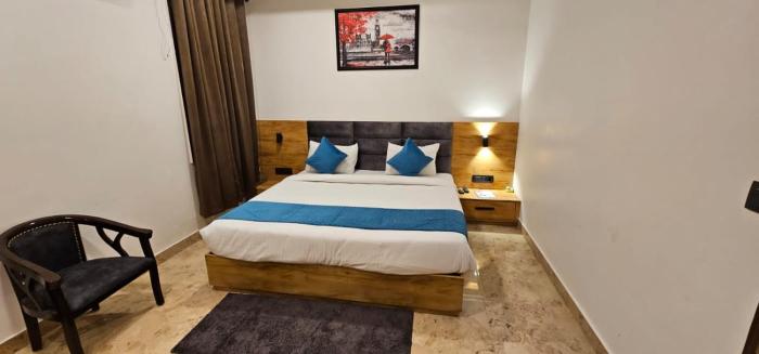 radha bihari nikunj inn and restaurant