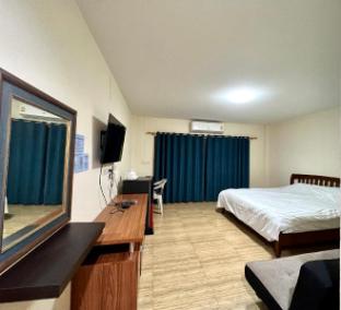 v tharm hotel