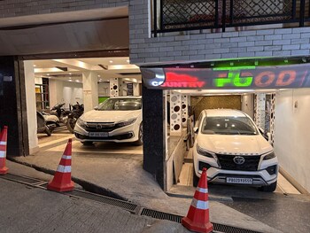 hotel asian plaza mcleodganj