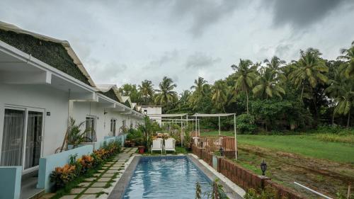 whiteflower resort morgim