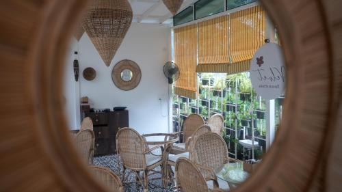 whiteflower resort morgim
