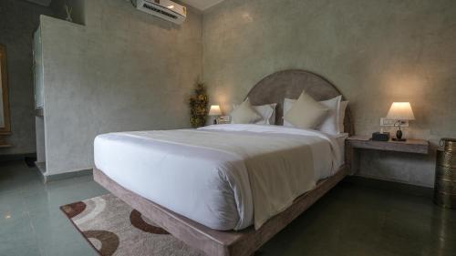 whiteflower resort morgim