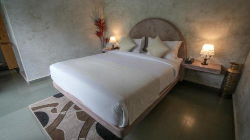 whiteflower resort morgim