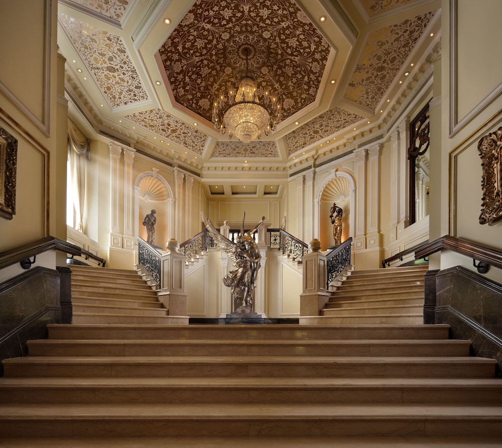 taj krishna