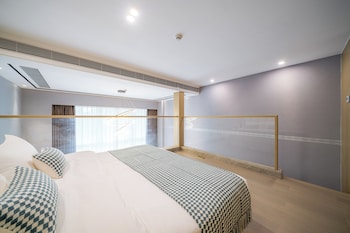 f town fangtang hotel shenzhen longgang tianan digital city huanggekeng subway station