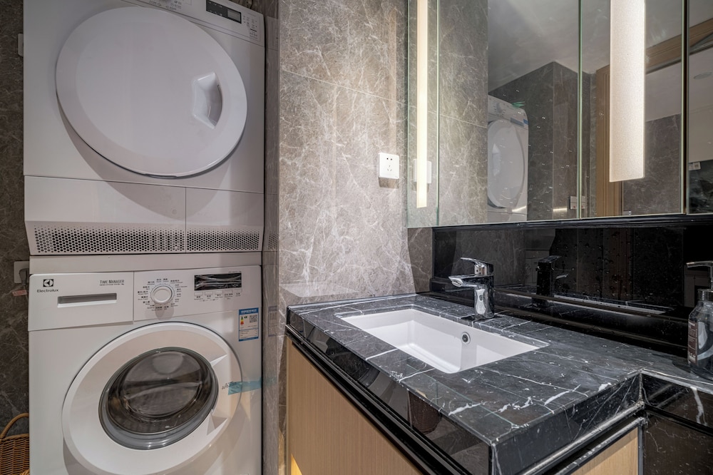 f town fangtang hotel shenzhen longgang tianan digital city huanggekeng subway station