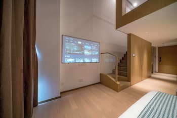 f town fangtang hotel shenzhen longgang tianan digital city huanggekeng subway station