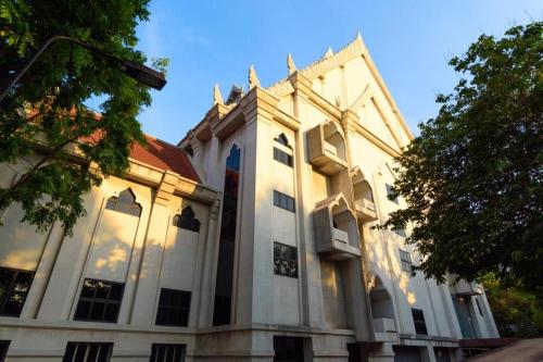 surang mansion