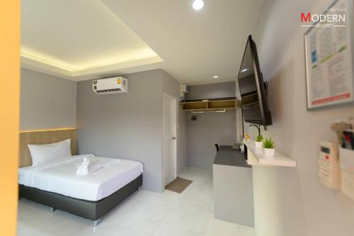 modern resort phichit