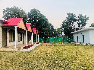 the deerfield cottage