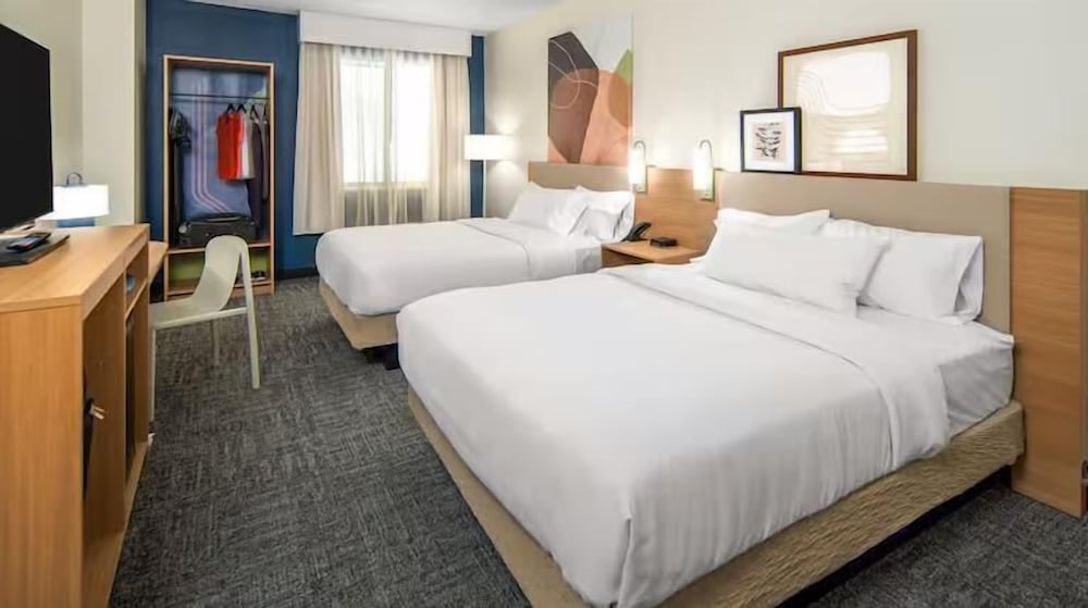 spark by hilton indianapolis northeast fishers