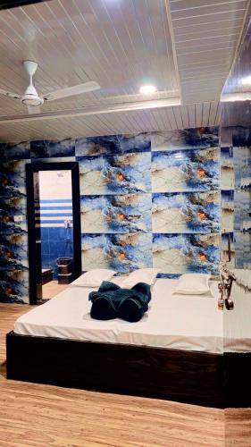hotel kaaynat mahal 25 mtrs from dargah