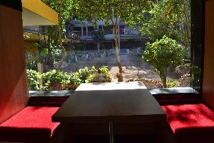 Hotel Oasis,India>>Surat,3 star