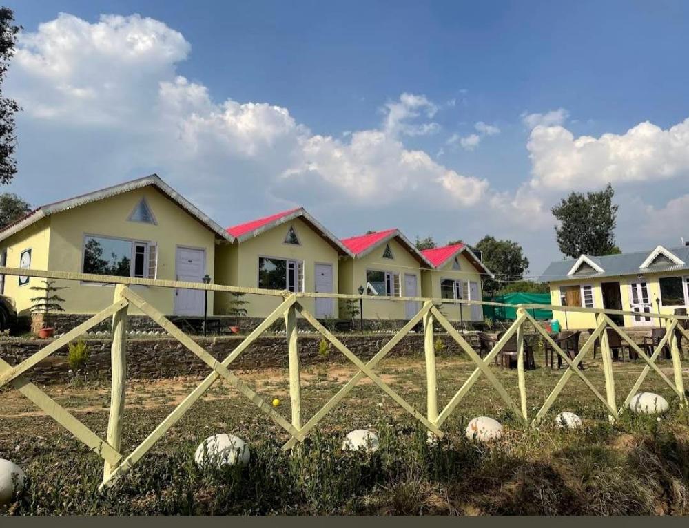 hide away camps and cottages