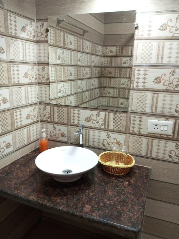 silver waves hotels and resorts morjim