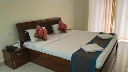silver waves hotels and resorts morjim