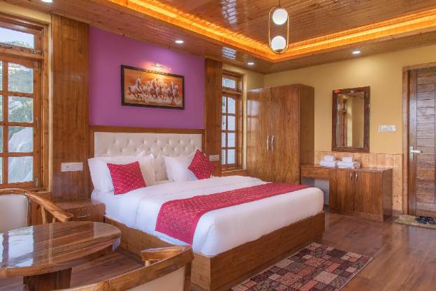 wood crista retreat kufri
