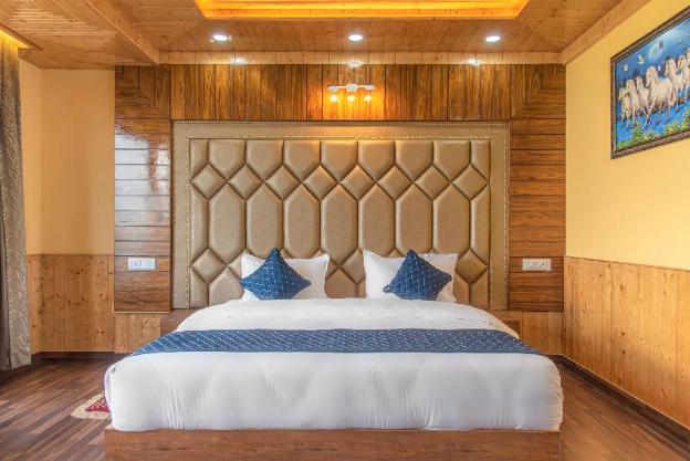 wood crista retreat kufri