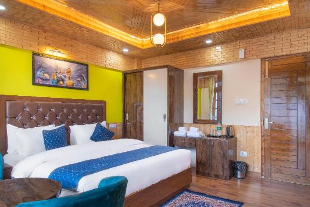 wood crista retreat kufri