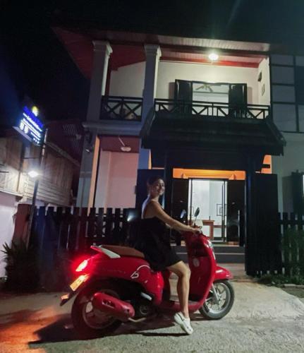 meet sunset hostel luang prabang