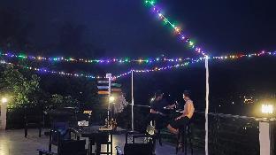 meet sunset hostel luang prabang