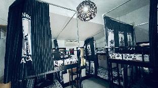 meet sunset hostel luang prabang