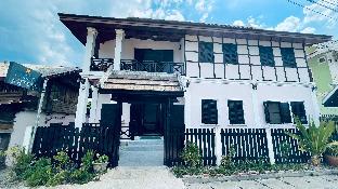 meet sunset hostel luang prabang