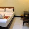 meet sunset hostel luang prabang