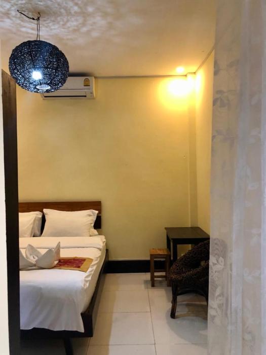 meet sunset hostel luang prabang
