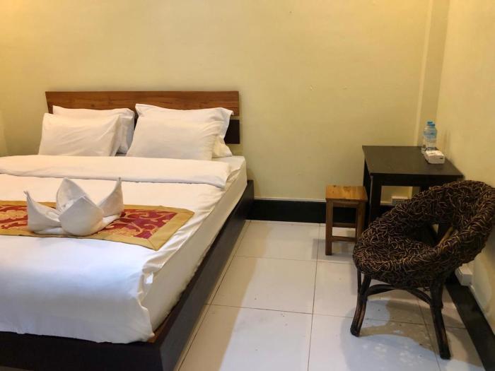 meet sunset hostel luang prabang