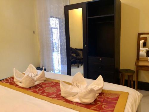 meet sunset hostel luang prabang