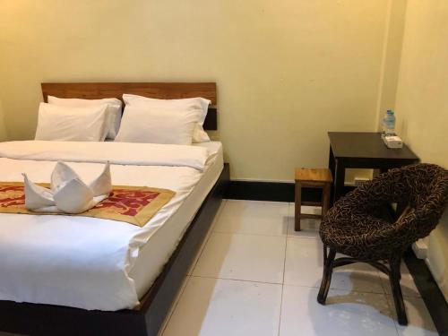 meet sunset hostel luang prabang