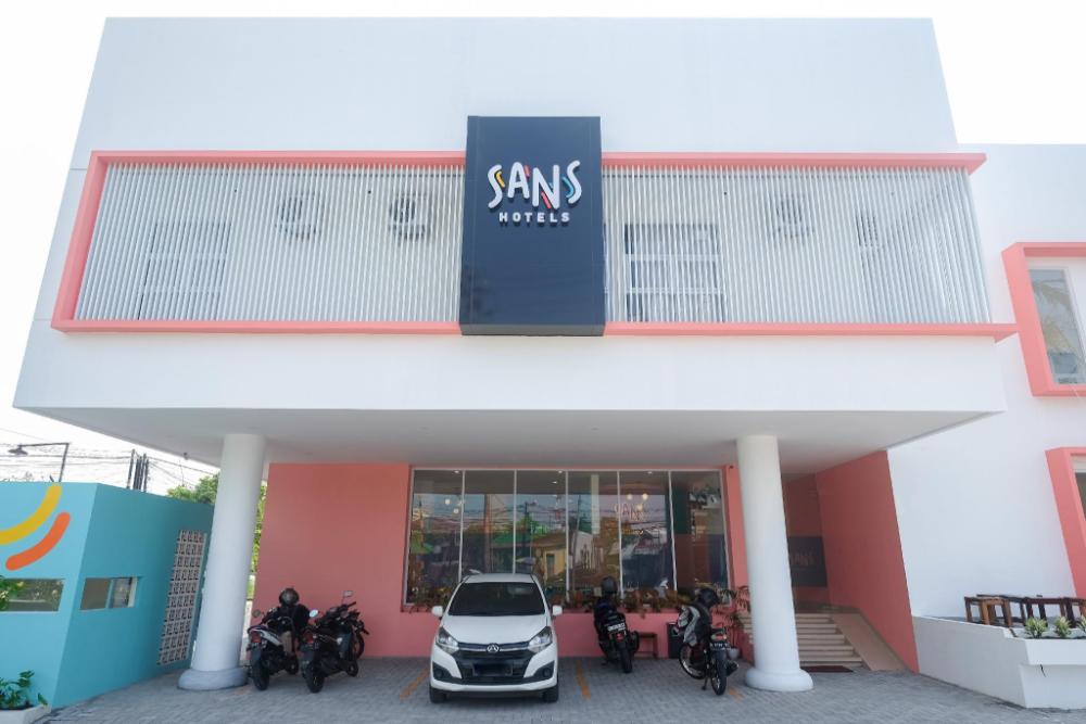 sans hotel aurum semarang