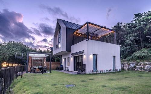 ganghwa maris spa pension
