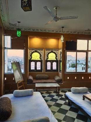 mild life hostel udaipur