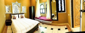 mild life hostel udaipur