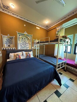 mild life hostel udaipur